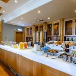 Olissippo Castelo Otel 4*