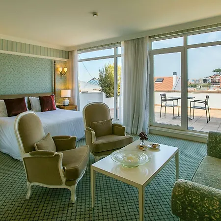 מלון Olissippo Castelo 4*