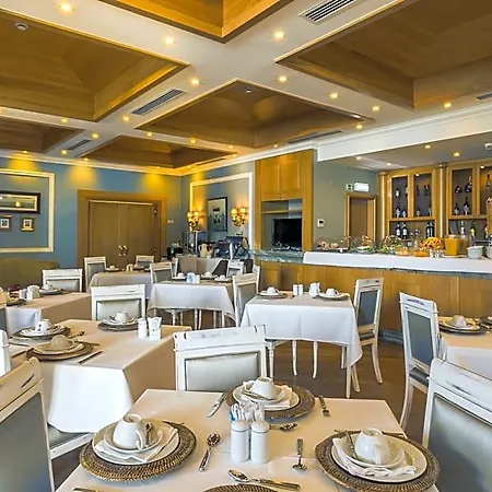 Hotel Olissippo Castelo 4*