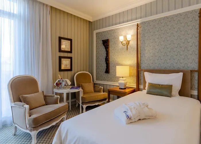 奥利斯比城堡酒店 4*